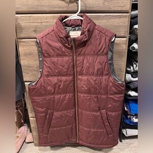 Men’s Puffer Vest in Deep Burgundy